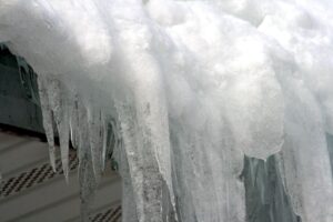 ice dams how to prevent on roofing